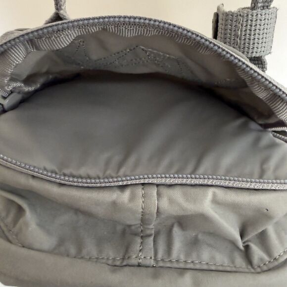 Fjallraven Kanken Mini Sling Bag Cross Body Bag Light Gray Fog 23797 - Picture 8 of 10